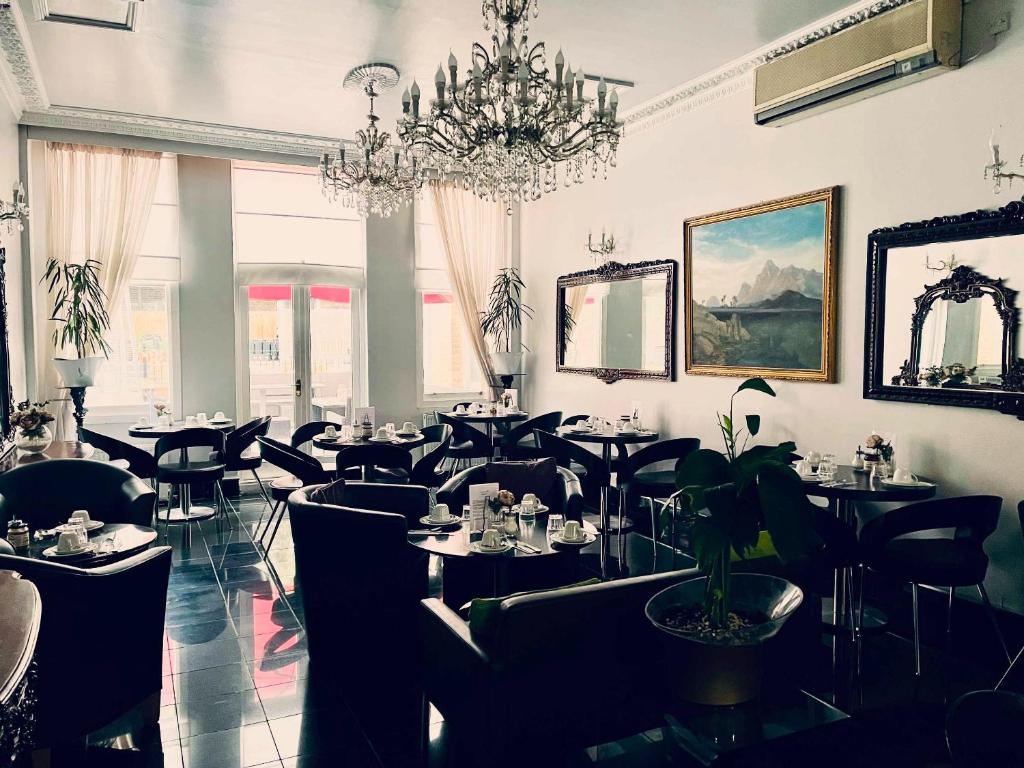 Food and beverages, My Place Hotel in London