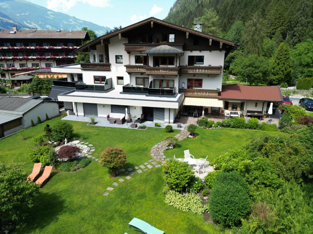 Hotel Garni Erler — Hotel in Mayrhofen
