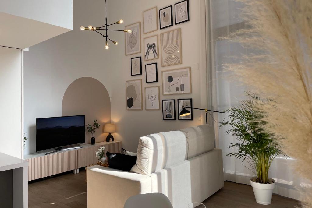 SingularStays Arena - 3