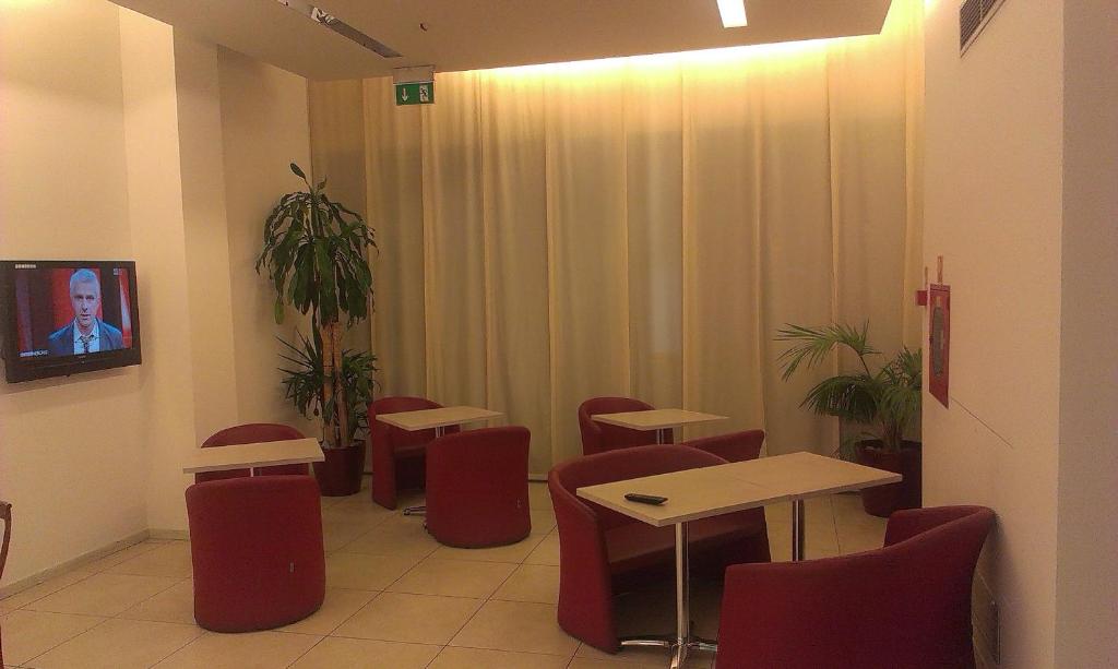 Hotel Lux photo