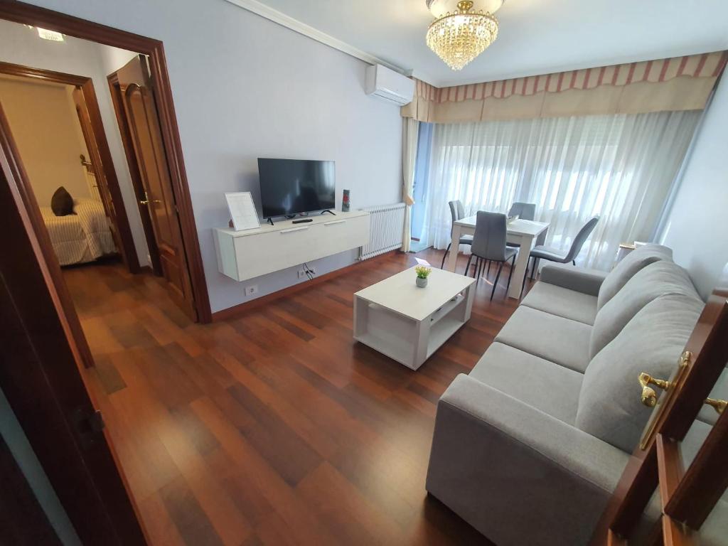 Apartamento Turístico Menéndez Pelayo -Vigo - 1