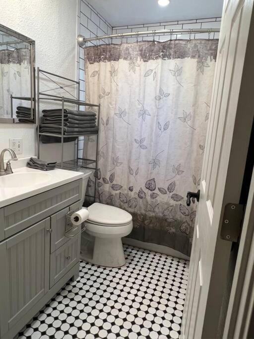 Eclectic Farm Stay close to Redmond Holiday home in Redmond (Oregon