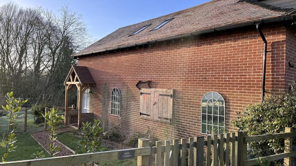 Little Corners, Twyford photo 7