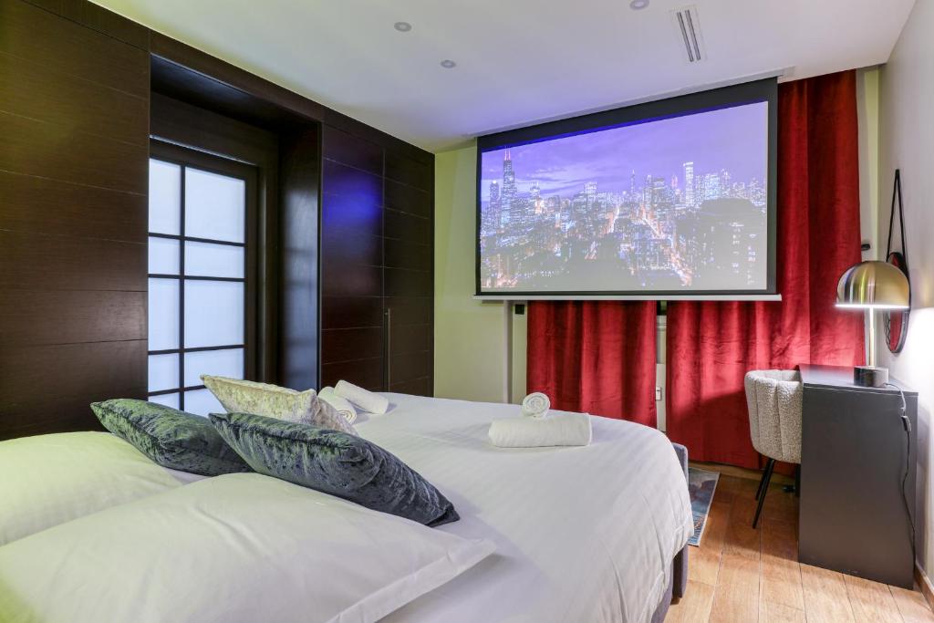 Montaigne Executive Suite - 2