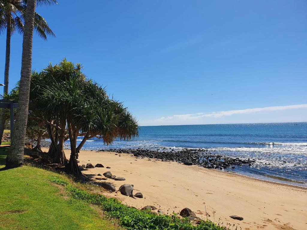 Koola Beach Apartments Bargara photo