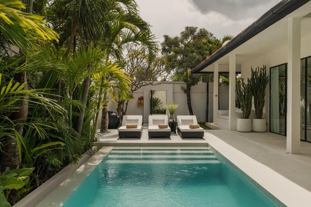Calamus - Tropical minimalistic villa in Bali, Canggu