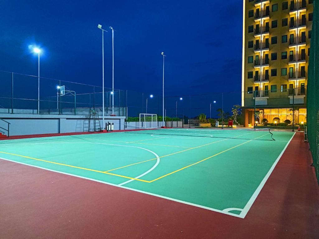 Tennis court