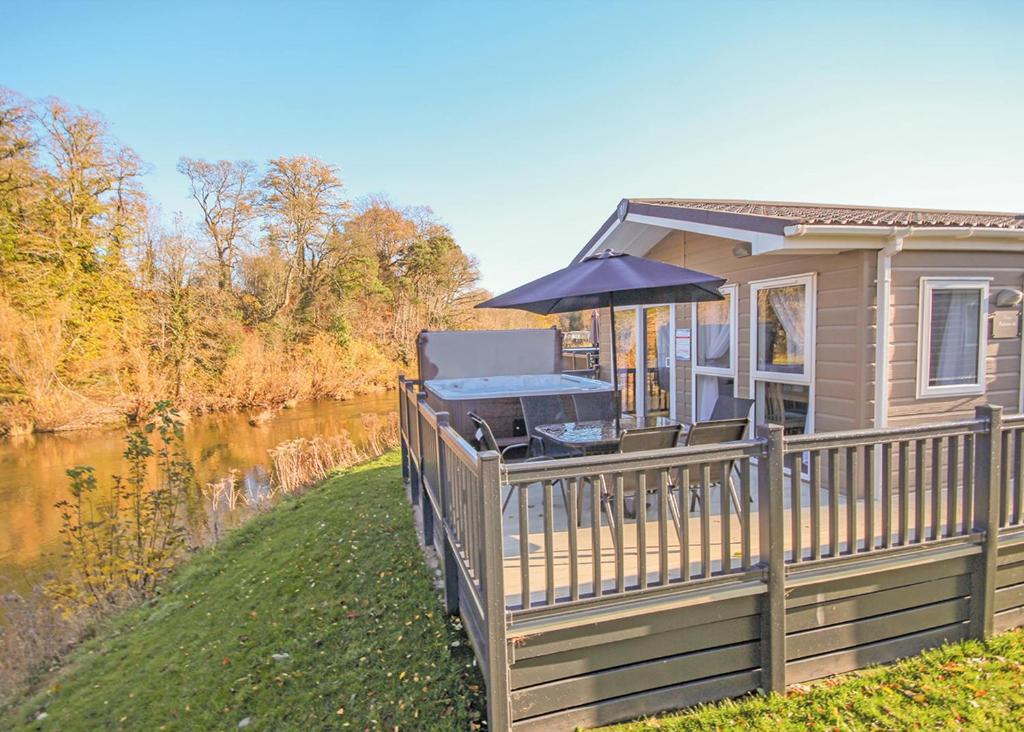 Teviot View Lodges At Riverside