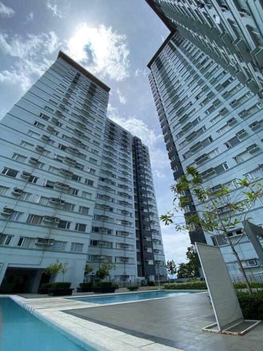 Avida T2 Studio close to Ateneo School, Mall and Hospital, Apartment