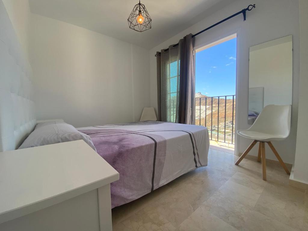 New renovated family home above swimming pool - 4