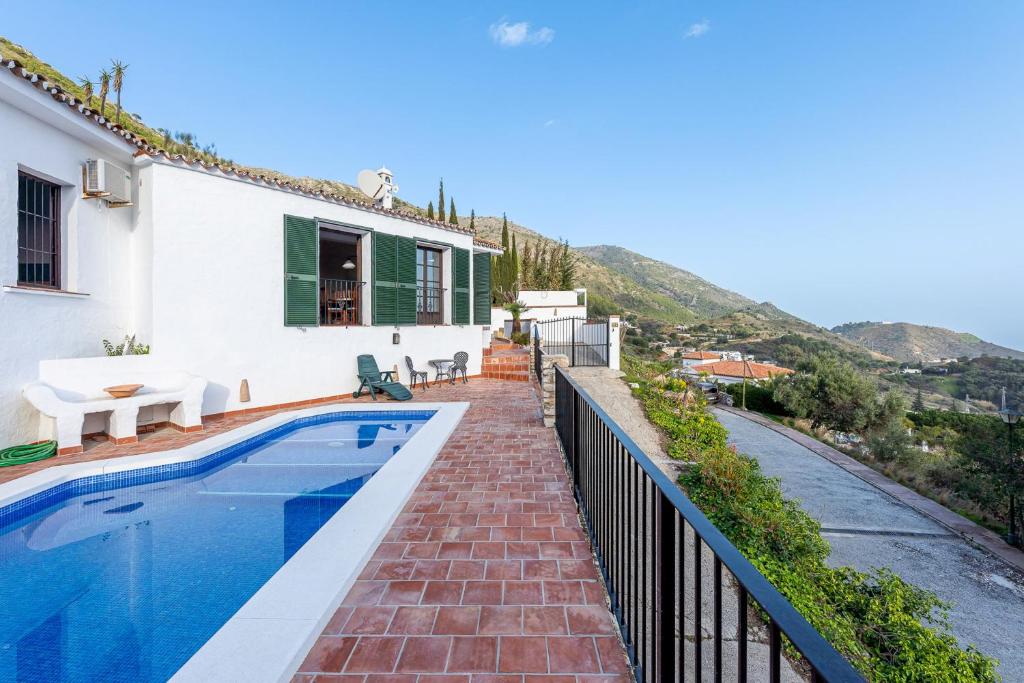 Spectacular views private villa Valtocado - 2