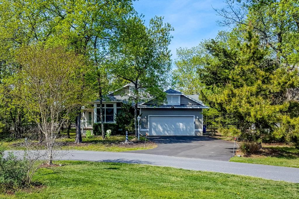 Salt Pond - 1 Heron Ct, Bethany Beach