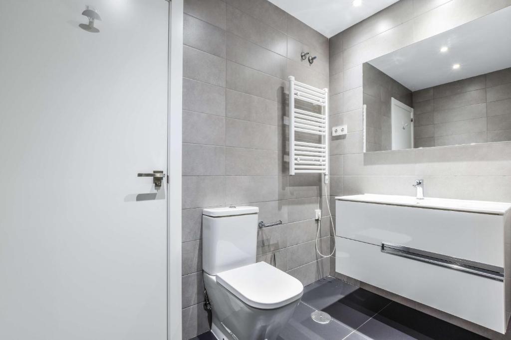 Apartment next to Gran Via- Madrid Center photo