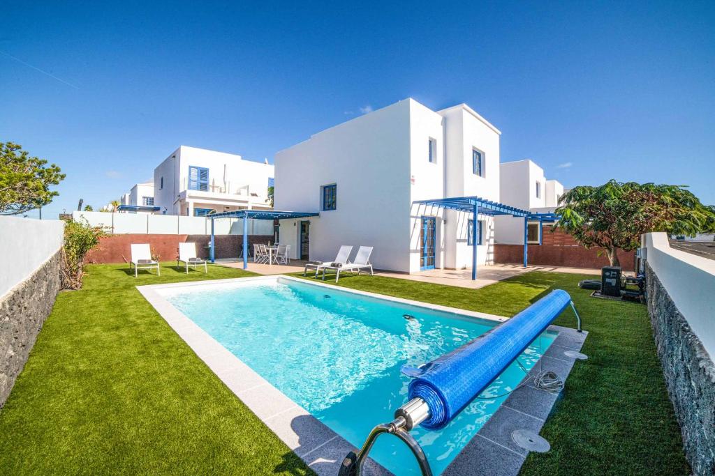 Galway Bay, Playa Blanca