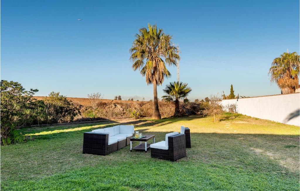 Stunning Home In Chiclana De La Fronter - 3