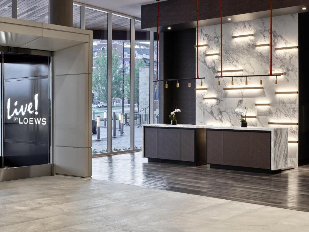 フロント・ロビー