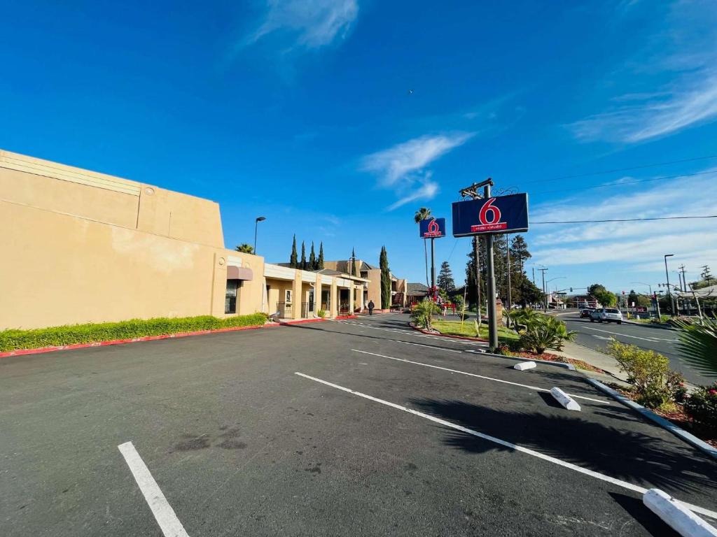 Motel 6 Vallejo, CA - Napa Valley photo