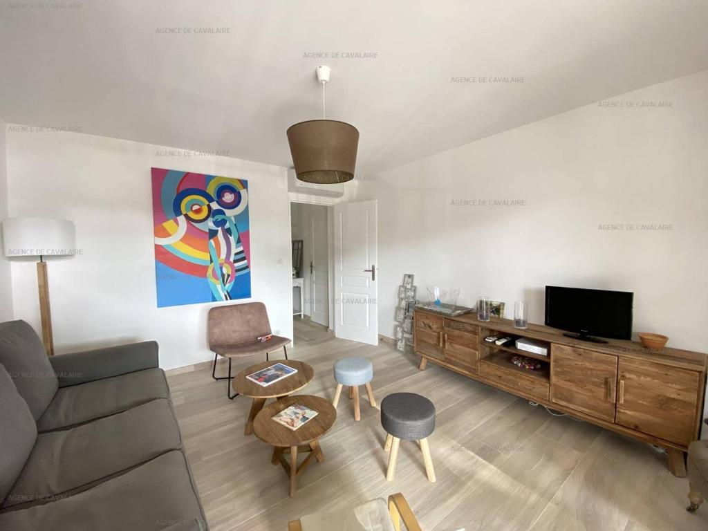 Appartement rénové en front de mer avec terrasse. - FR-1-100-295 - 2