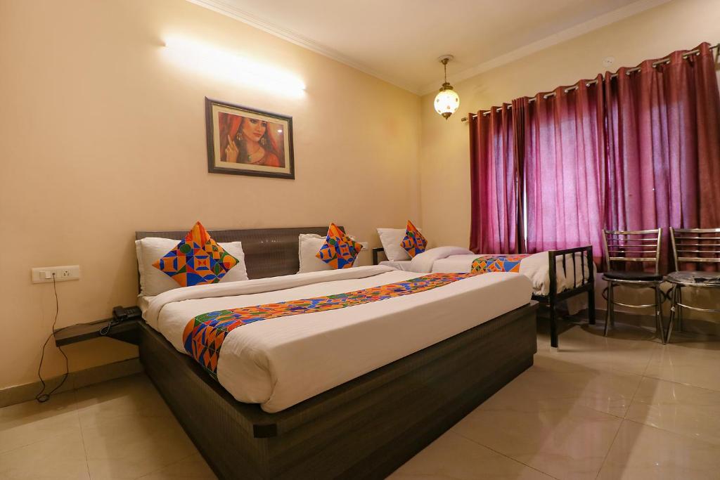FabHotel Golden Sunrise Inn photo