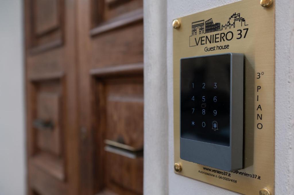 Veniero37 Guest House - 5
