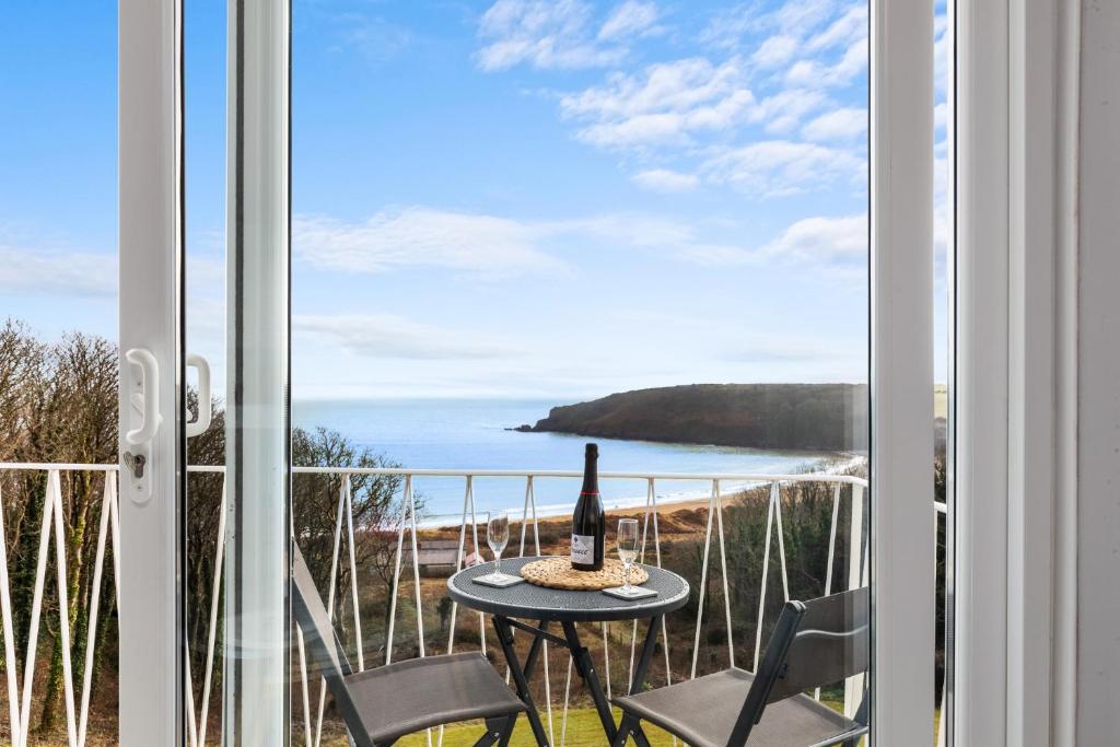 Freshwater Bay Sea View Apartment, Lamphey photo 4