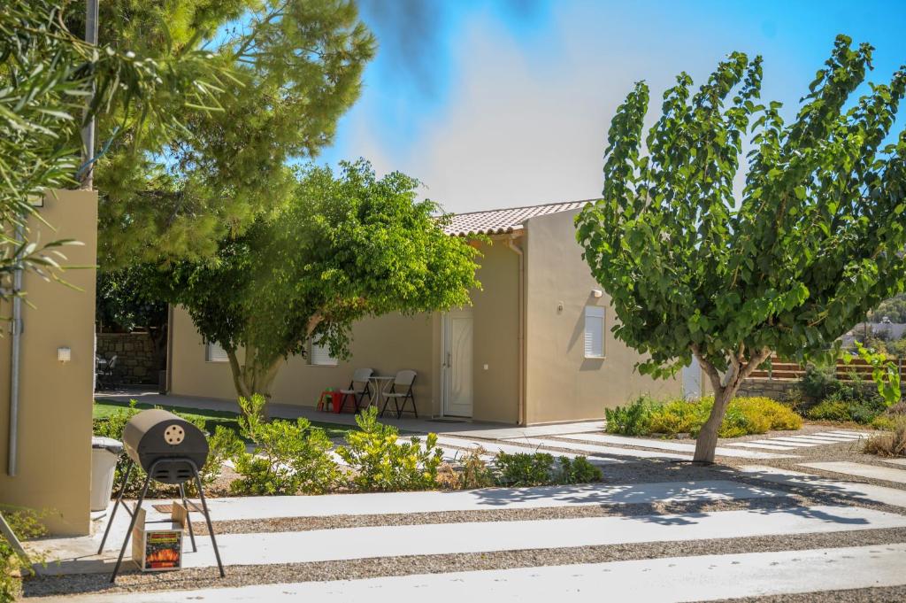 Behind The Waves, Kalamaki