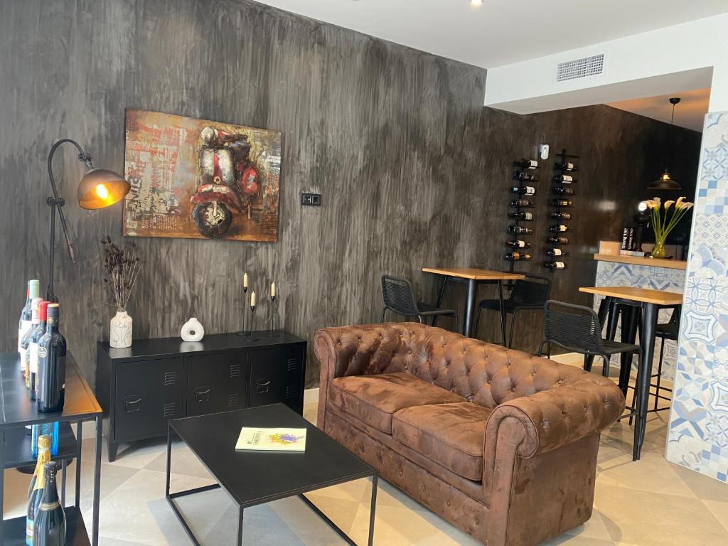 The Old Town Boutique Hotel - Adults Recommended - 3