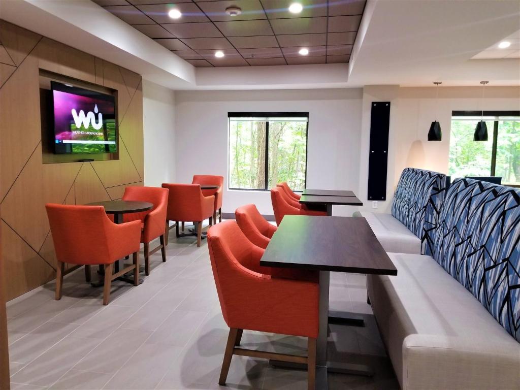 Holiday Inn Express Apex - Raleigh By IHG 館内設備