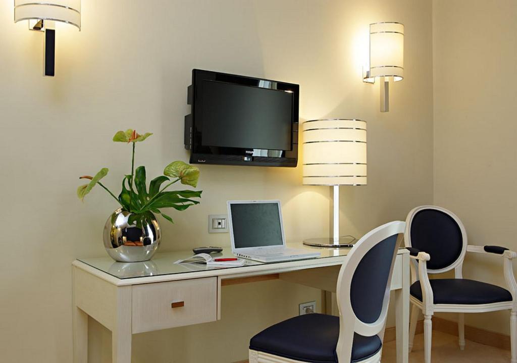 Just Hotel Lomazzo Fiera Photo 41