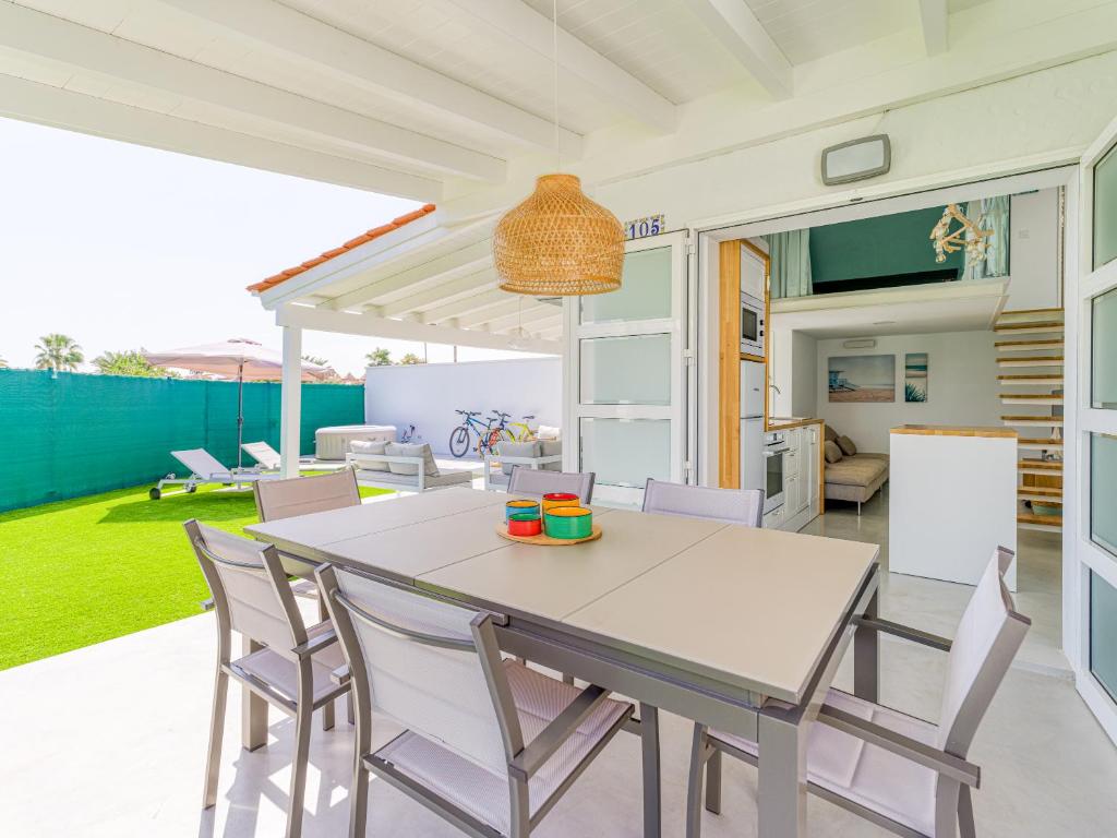Aquarium Bungalow private jacuzzi, 3 bedrooms, AC and Bikes - 4