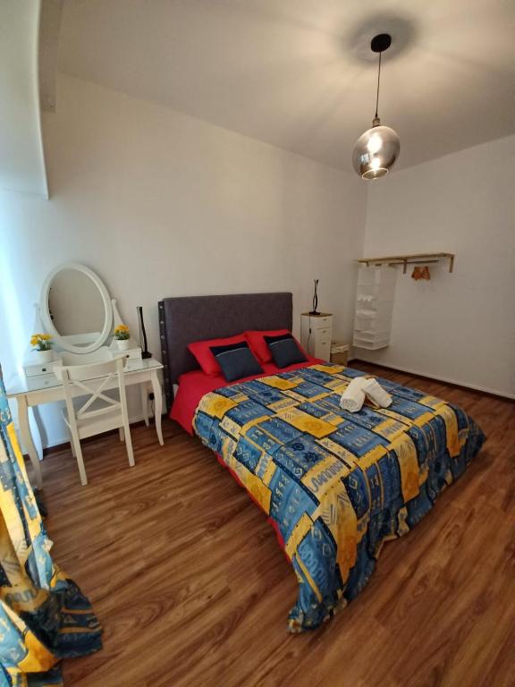 Alkaeos Holiday Rooms &amp; Apartments — Hotel in Larnaca