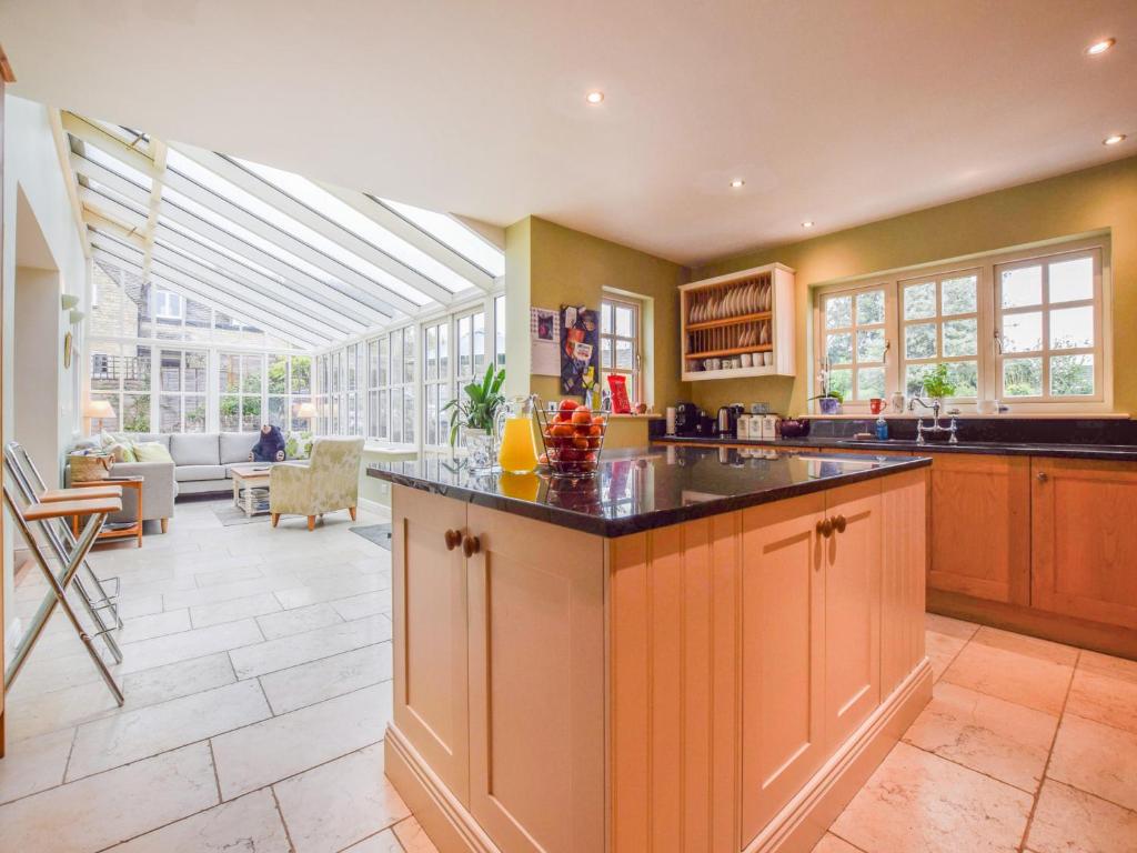 Barebones Farm, Winchcombe