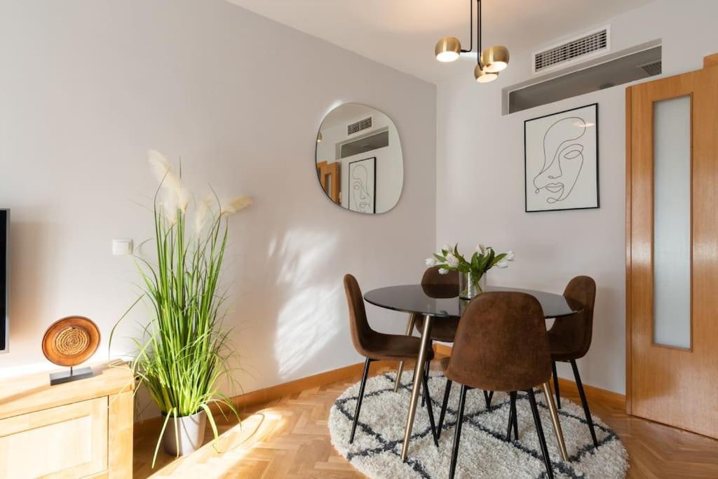 Vivienda con zona de trabajo, piscina y parking - 5