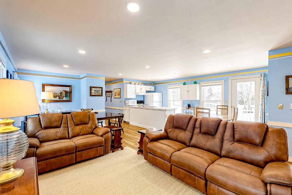 Blue Lagoon Escape Unit-B, Boothbay