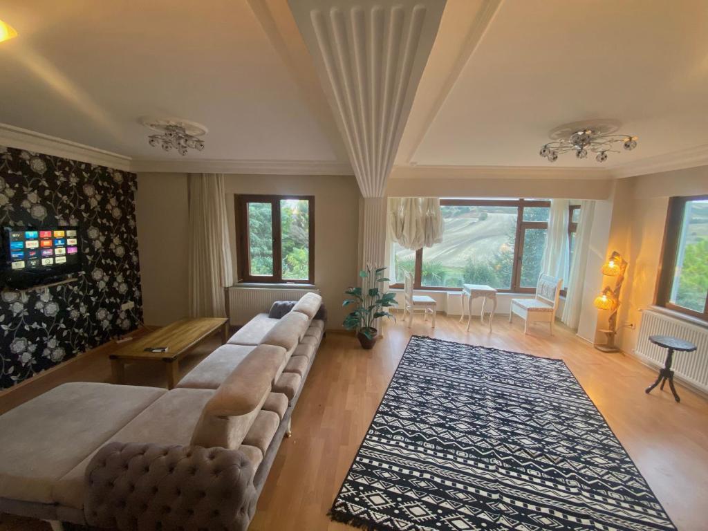 authentic villa close to the airport