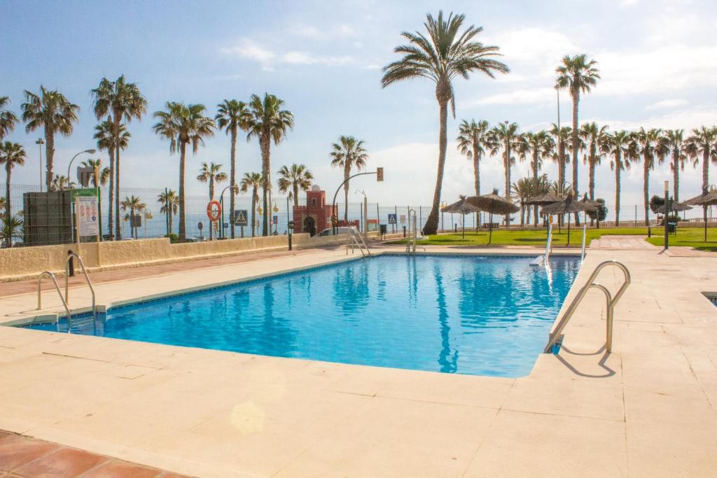 Aloha Playa Apartment with ocean views and pools, Benalmádena