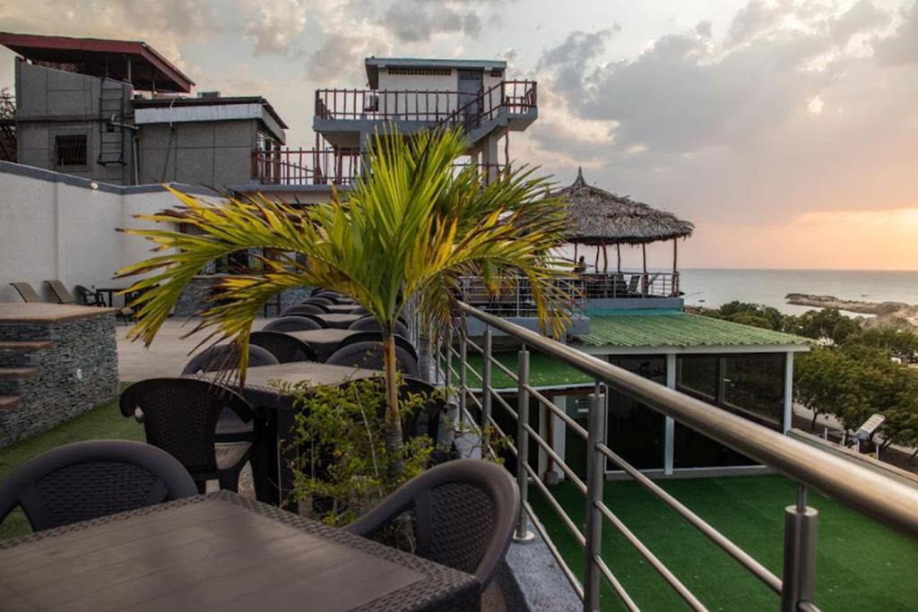 Attractions, Hotel Alto Mar in Catia La Mar