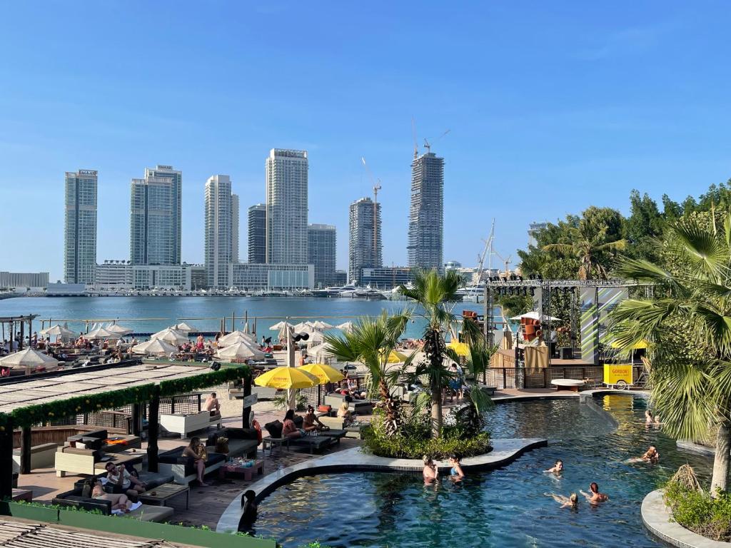 A Beautiful 1 bedroom Sea View apartment. photo
