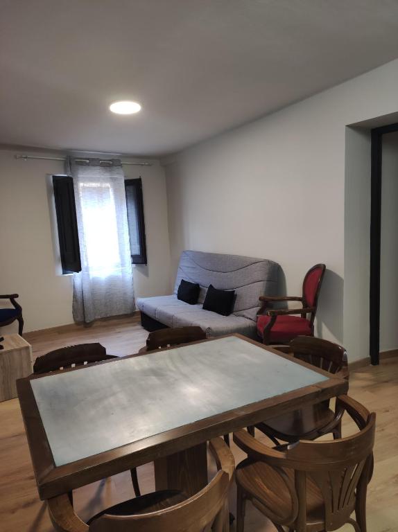 APT 1 Acollidor al Centre Històric de Vic APTGARBI