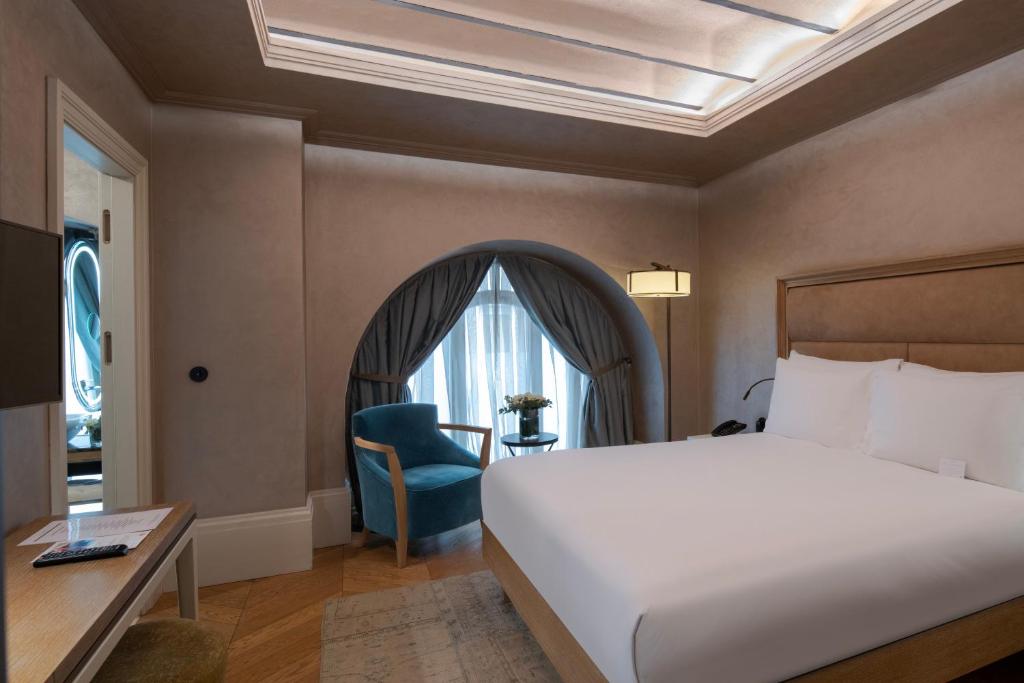 10 Karakoy Istanbul photo