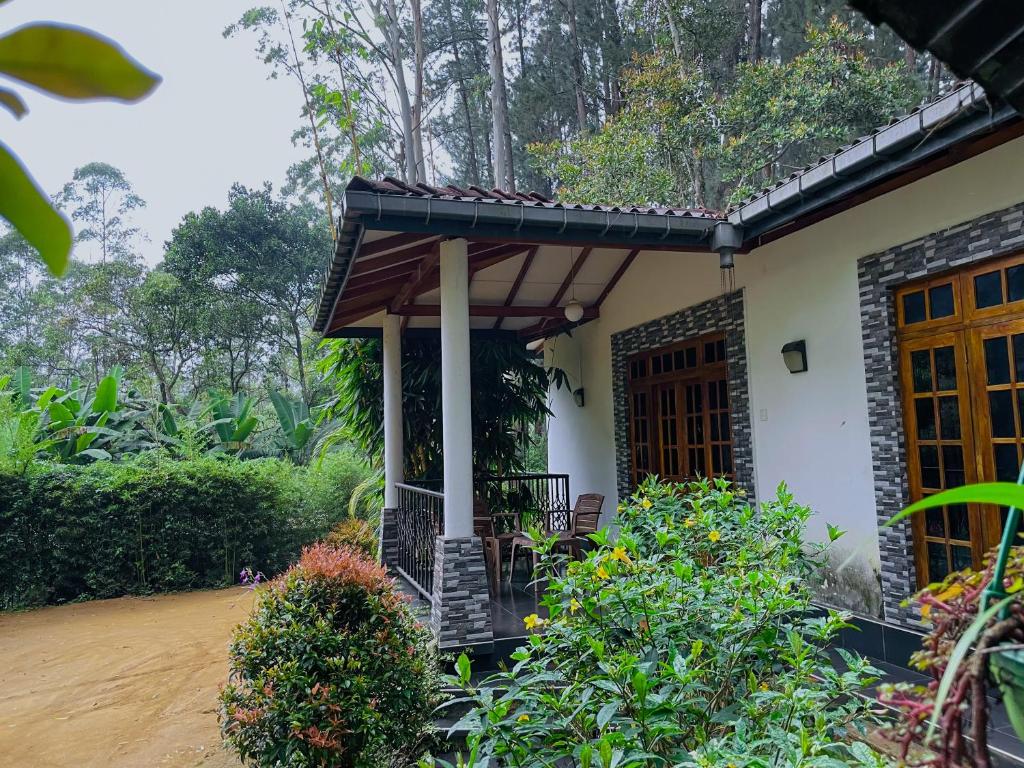 Gimanhala Diyathalawa photo