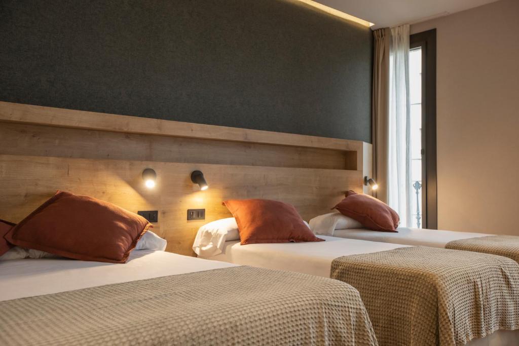 Fontanella by Bcn Urban Rooms photo