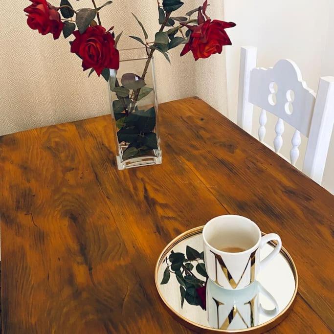 Feels like home (Vari), Vári