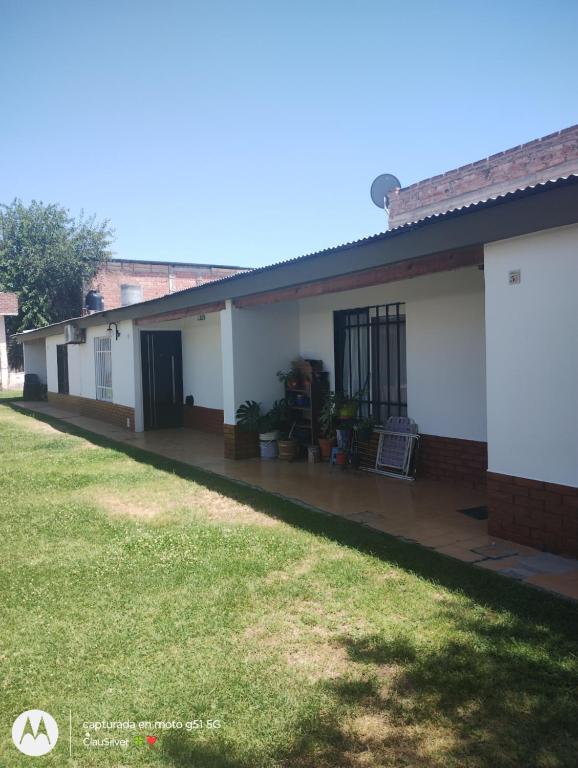 Excelente departamento en Neuquen - 3
