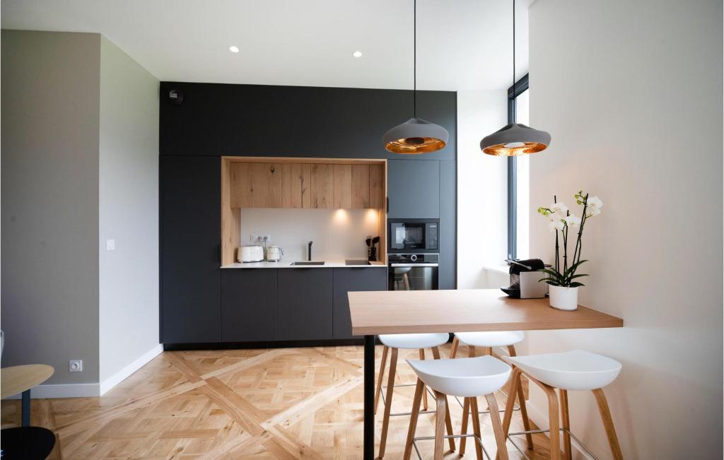 Amazing Apartment In Concarneau With Sauna - 3