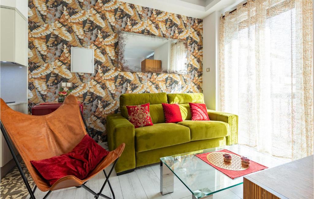 Nice apartment in Sevilla with WiFi and 1 Bedrooms — Hotel in Seville