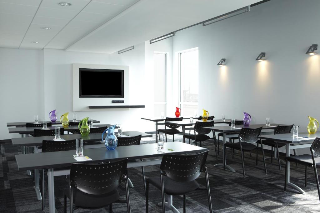 Alt Hotel Toronto Pearson Photo 31