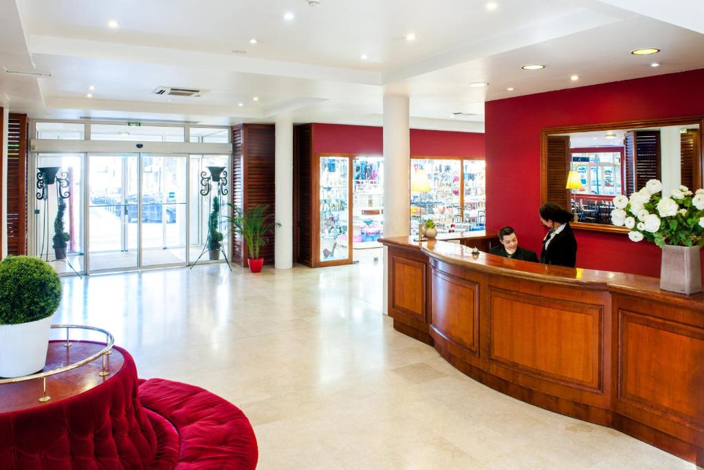 Hotel Saint Sauveur photo