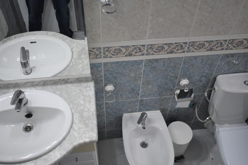 Torri apartments - 3 mins walk to beach - 5