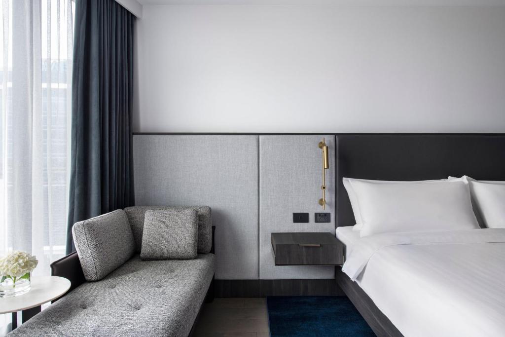 Melbourne Marriott Hotel Docklands photo